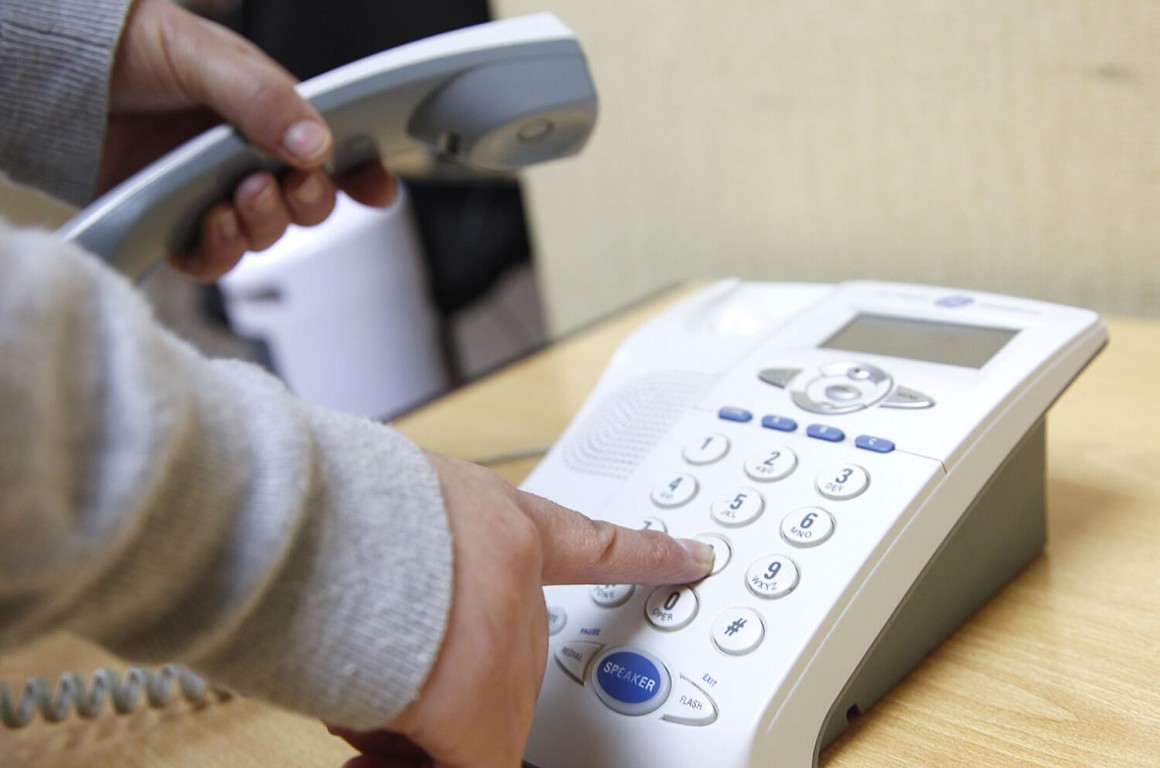 llamar por teléfono fijo