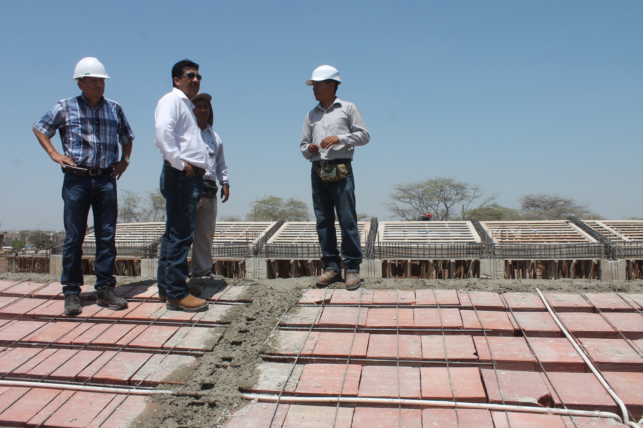 sullana alcalde obra