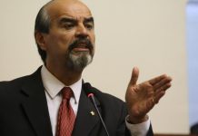 APRA promoverá censura contra Villanueva acusándolo de mentir sobre fuga de Hinostroza