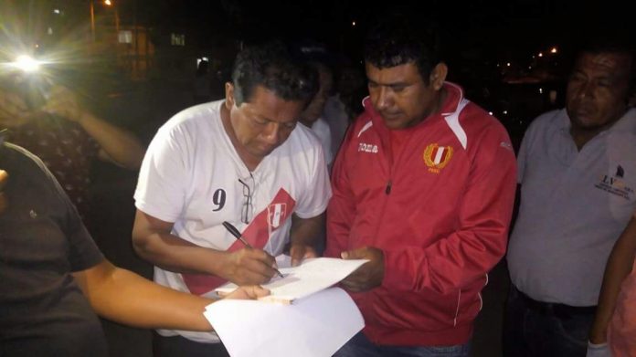 paro-levantado-paita