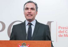 Del Solar presentó al Congreso cuestión de confianza anunciada por Vizcarra