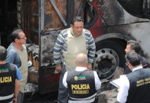 Ordenan 7 meses de prisión preventiva para chofer y ayudante de ómnibus siniestrado