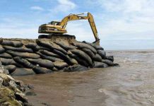 Para exsenador piurano, “hay robo y corrupción” en los S/ 45 millones que costará geobolsas en defensas ribereñas