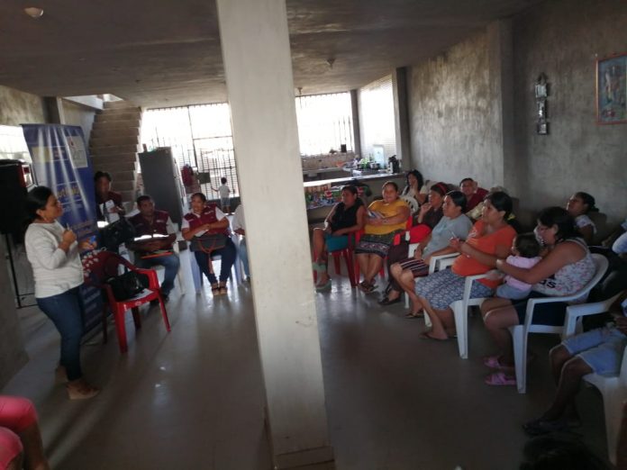 Capacitación a mujeres de Veintiséis de Octubre