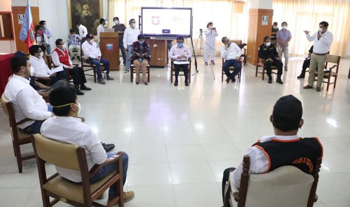 premier con alcaldes