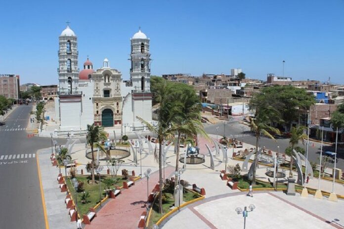Sechura-Plaza-Armas