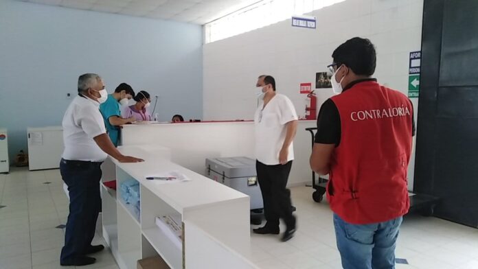 Foto Control concurrente a proceso de vacunación en Piura