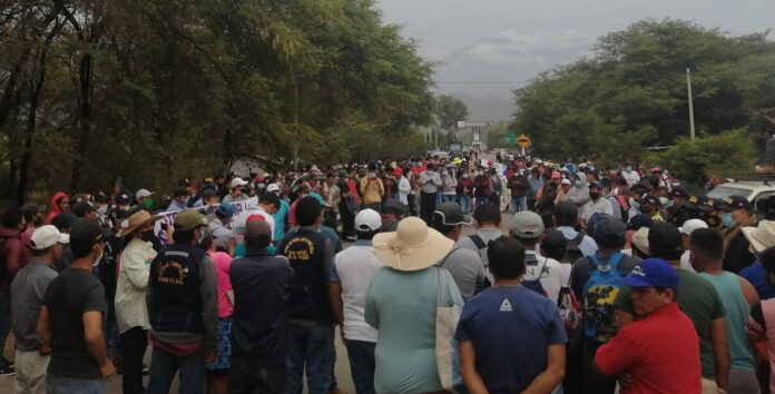 paro carretera huancabamba