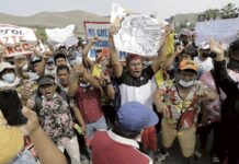 Dos meses después del derrame, pescadores mendigan reparación a empresa Repsol