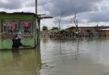 Veintiséis de Octubre: 42 familias quedaron totalmente inundadas y exigen ayuda