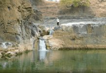 Por activación de quebrada sigue aislado margen derecha de Lancones