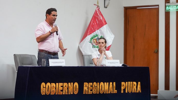 Luis Neyra y Ministra de Vivienda