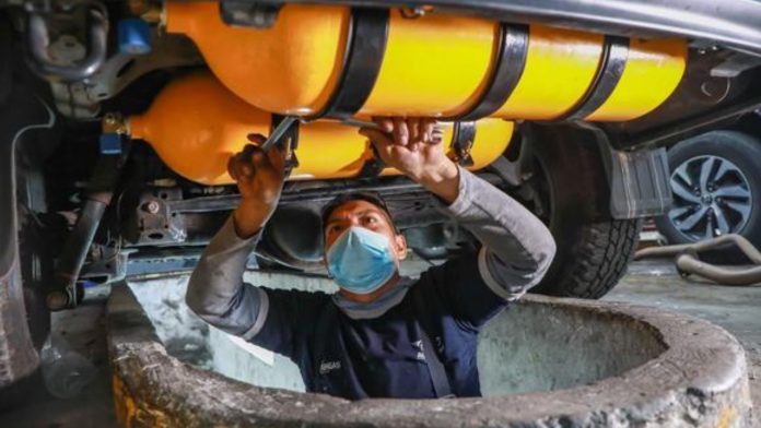 Piura debe acelerar la masificación de GNV para el transporte público, asegura la SPH