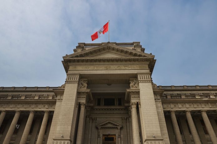 Procuraduría pide levantar secreto bancario, tributario y bursátil de Enma Benavides Procuraduría pide levantar secreto bancario, tributario y bursátil de Enma Benavides