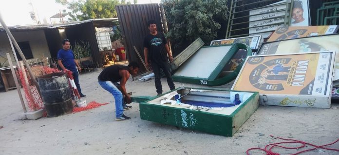 paneles publicitarios muni piura Piura: retiran más de 50 paneles publicitarios ilegales en lo que va del año
