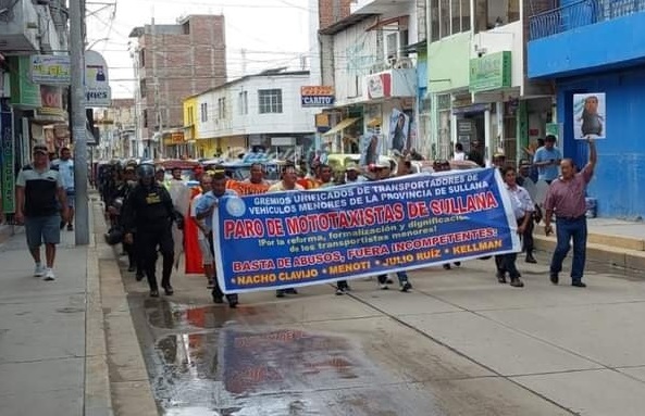 Sullana: mototaxistas exigen facilidades para obtener licencias de conducir