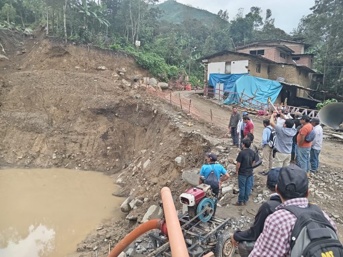 Colapso de puente provisional deja aislados a 7 mil pobladores de San Miguel de El Faique