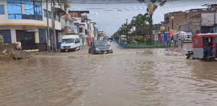 Río Tumbes se desborda y causa estragos en la región
