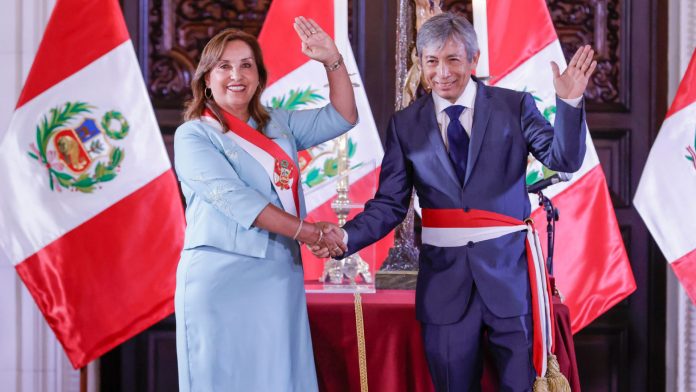 Conoce la trayectoria del nuevo titular del MEF Conoce la trayectoria del nuevo titular del MEF