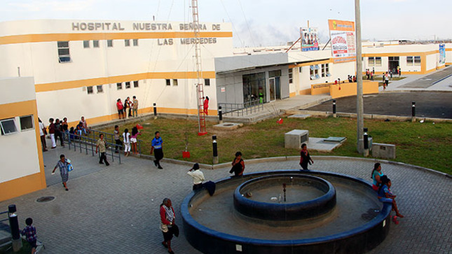 Paita: padre de familia queda grave tras salvar a su hijo de incendio