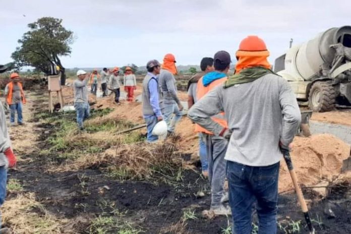 yuscay Yuscay: obreros paralizan obra en canal 27 de Abril por falta de pagos
