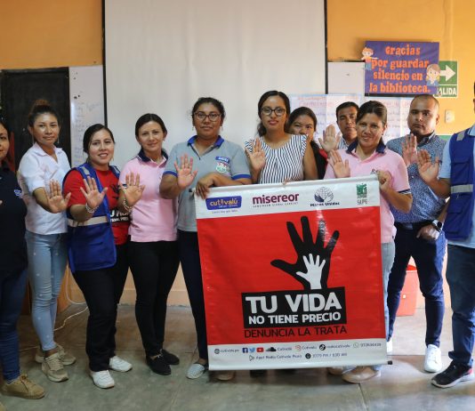 participación de 8 profesionales de institución sobre la importancia de habilidades blandas frente a la trata.