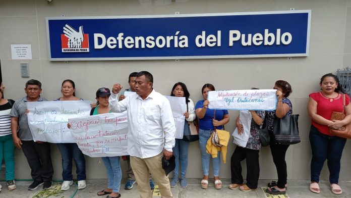 Piura Docentes denuncian presuntas irregularidades en la adjudicación de plazas Piura: Docentes denuncian presuntas irregularidades en la adjudicación de plazas