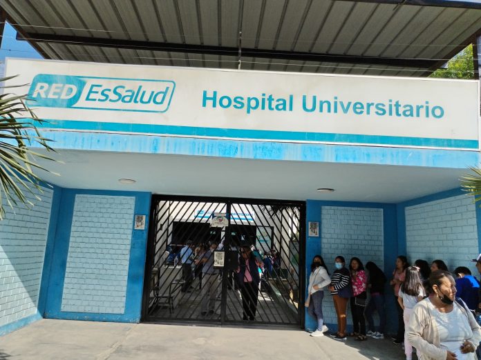 Castilla: asegurados se amanecen haciendo cola por cita médica en hospital Universitario