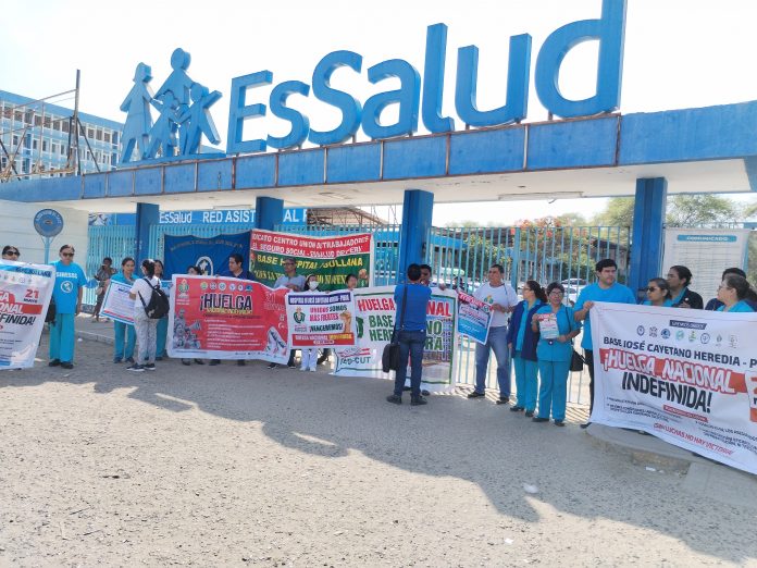Trabajadores de Essalud acatarán huelga