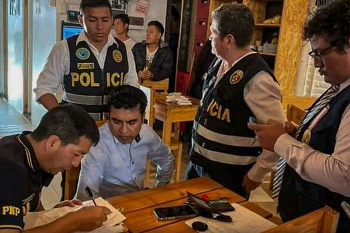 Condenan a asistente judicial por 3 años de prisión suspendida por tráfico de influencias