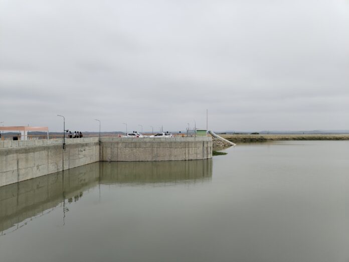 POECHOS PIURA ANA entrega equipos de monitoreo para Poechos: agricultores esperan su descolmatación