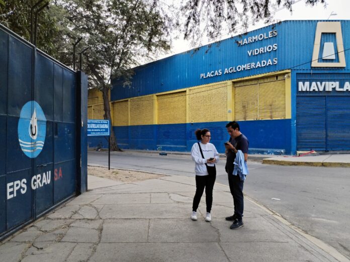 Piura: vecinos denuncian la emanación de gases tóxicos tras incendio de Maviplac