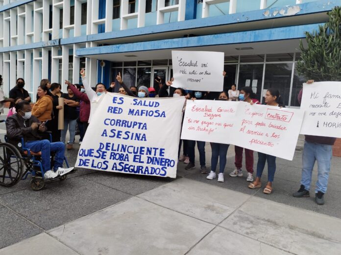 EsSalud acuerda con clínicas pagar dos meses de los más de S/3 millones que debe EsSalud acuerda con clínicas pagar dos meses de los más de S/3 millones que debe