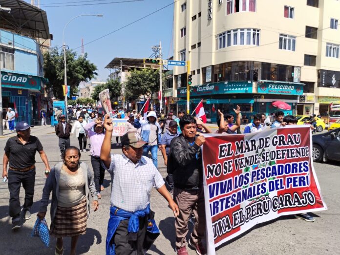 Pescadores artesanales exigen al Gobierno más control sobre embarcaciones chinas