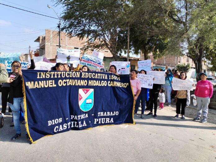 Castilla: más de mil estudiantes son afectados con paralización de obra