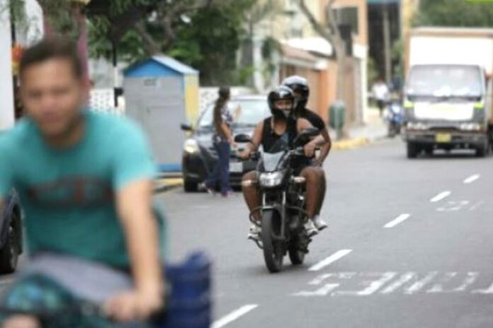 Sullana prohíbe uso de casco cerrado y viajar con copiloto ante ola de sicariato