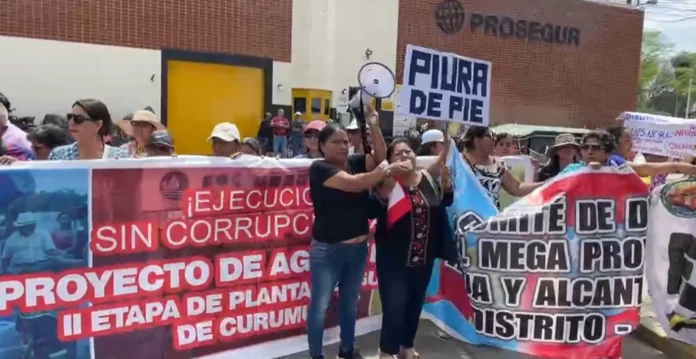 Piuranos marchan exigiendo agua potable y la salida de funcionarios del PECHP