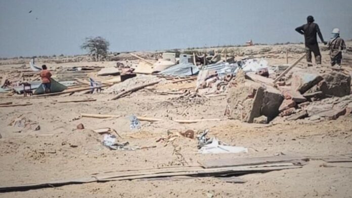 Desalojan a más de 70 familias en Villa La Esperanza del distrito de Castilla