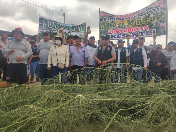 Agricultores de Tambogrande marcharon contra proyecto minero El Algarrobo