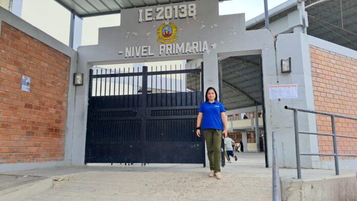 La Magíster Olga Chonto Ojeda, psicóloga del proyecto "Construyendo Juntos Proyectos de Vida en I.E. 20138