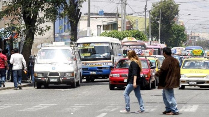 Arequipa: Advierten deficiencia en señalización vial a puertas de eventos internacionales