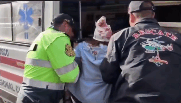 Evacúan a Lima a turistas heridos en el choque de trenes en Machu Picchu