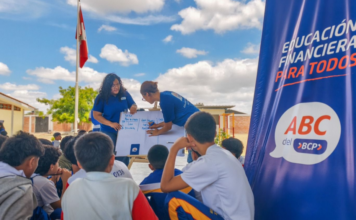 BCP impulsa la educación financiera en escolares a través de la inteligencia artificial