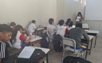 Estudiantes de 4to de secundaria de la I.E. 20138 realizan sesión de proyecto de vida