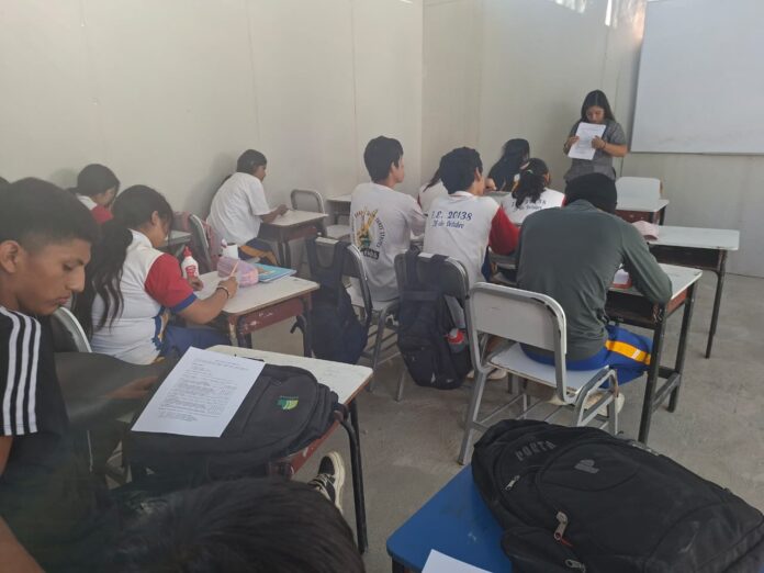 Estudiantes de 4to de secundaria de la I.E. 20138 realizan sesión de proyecto de vida